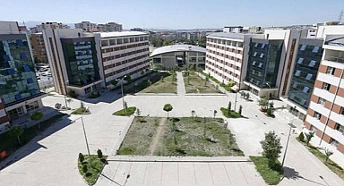 Denizli'de depremzedeler KYK yurtlarından tahliye ediliyor