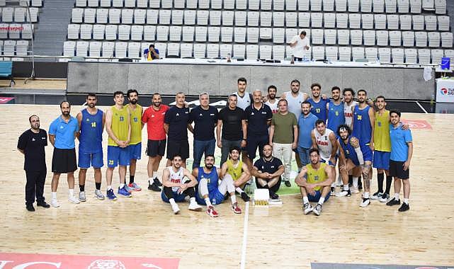 İran Milli Basketbol Takımı Manisa’da Kulüp Başkanı Çaylan, Hakan Demir ve Teknik Ekibini Ziyaret Etti