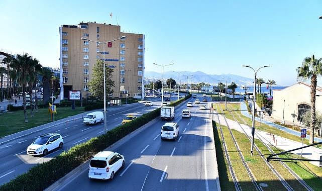 İzmir Büyükşehir duyurdu: Konak'ın en işlek caddesi trafiğe kapatılacak!