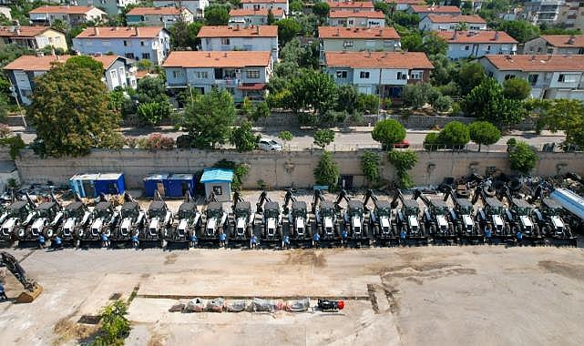 İZSU 98 yeni iş makinesiyle filosunu büyüttü