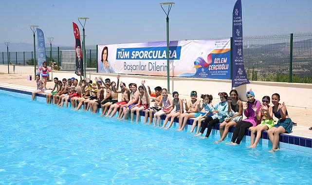 Karacasu Sosyal Tesislerinde Yüzme Etkinlikleri Başladı