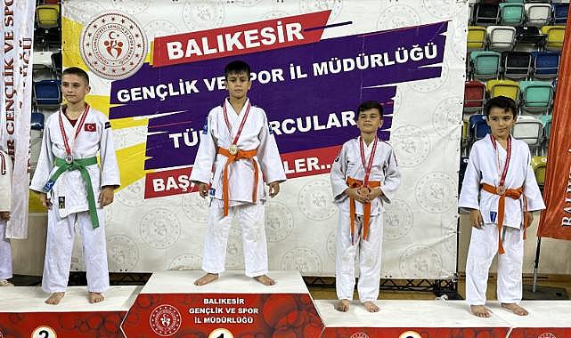 Manisa BBSK'lı Judocular, Balıkesir'de 15 Madalya Kazandı
