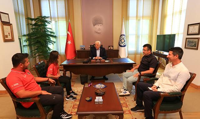 Muğla’nın gururu okçular Başkan Gürün’ü ziyaret etti