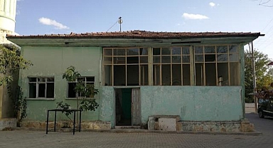 Pamukkale Belediyesi 143 yıllık tarihi camiyi kaderine terk etti