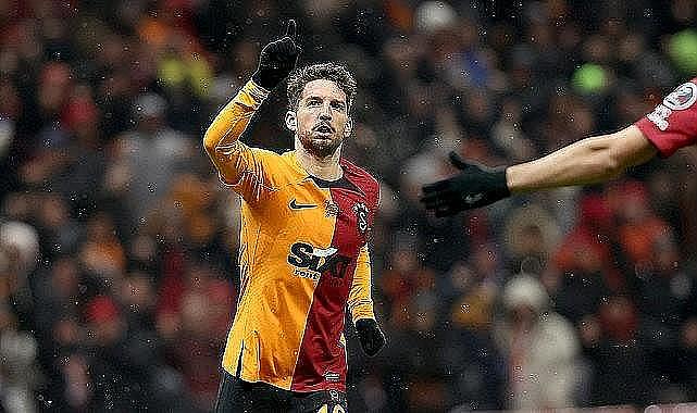 Suudi Arabistan&#039;dan Mertens için sürpriz teklif