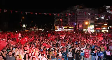 101. Yıla yakışır kutlama