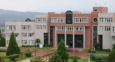 ADÜ'de 2 fakültenin dekanı değişti