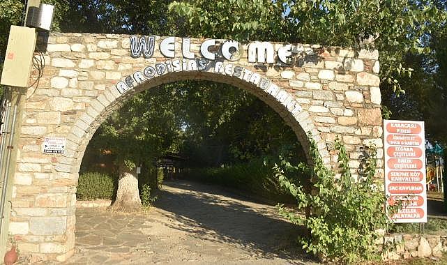 Afrodisias Restaurant'a turizmci eli değiyor
