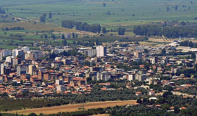 Aydın Büyükşehir Belediyesi İncirliova Türkan Saylan Caddesi'ni yeniliyor