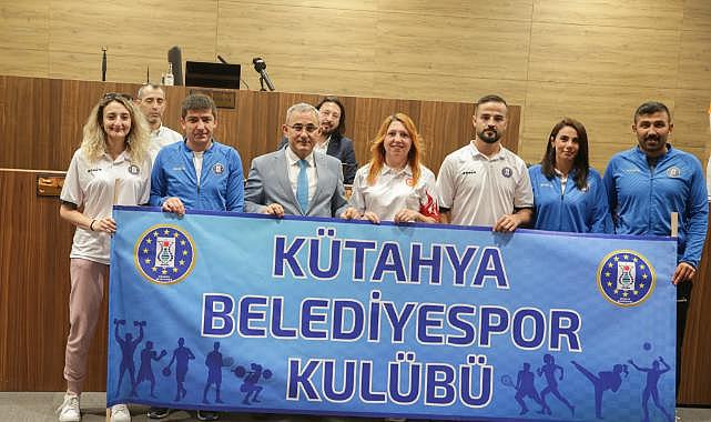 Başarılı sporcularımız ödüllendirildi