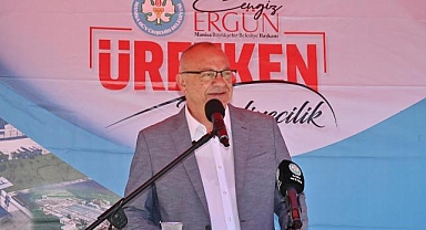 Başkan Ergün 60 adet tarım makinesi teslim etti