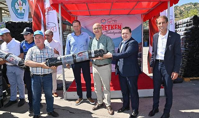 Başkan Ergün&#039;den üzüm üreticilerine sergi bezi desteği