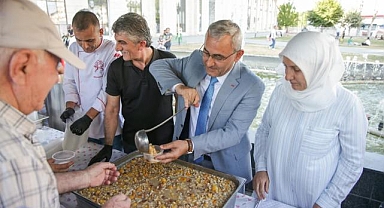 Başkan Işık'tan aşure ikramı