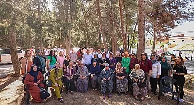 Başkan Zolan Çivrilli hemşehrileriyle kucaklaştı
