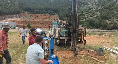 Büyükşehir Belediyesi deprem önlemlerine devam ediyor