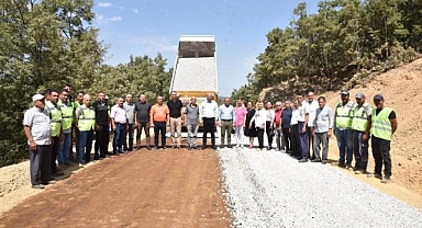 Büyükşehir'den hem Alaşehir'i hem Kiraz'ı sevindiren yol çalışması