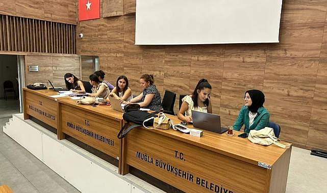 Büyükşehir&#039;den öğrencilere destek