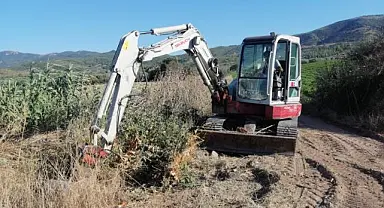 Çınaroba Mahallesi’nde dere temizliği yapıldı