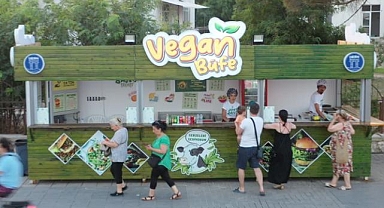 Didim'de bir ilk, Vegan Büfe hizmete başladı