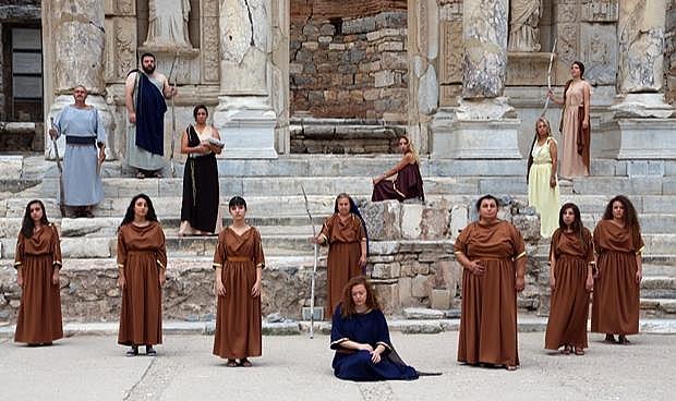 Efes Selçuk'ta Tiyatro Festivali Başlıyor
