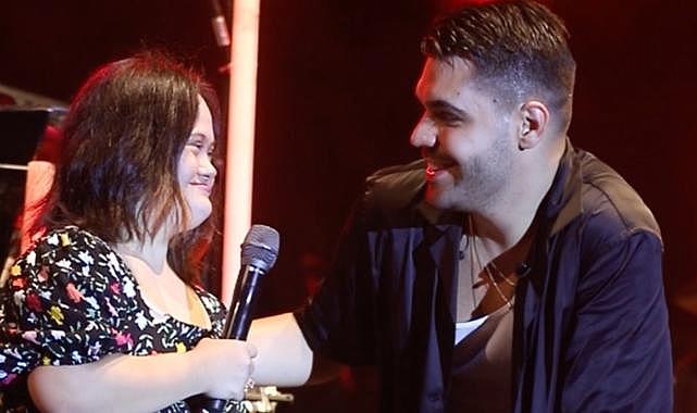 Emircan İğrek'in konserinde duygusal anlar