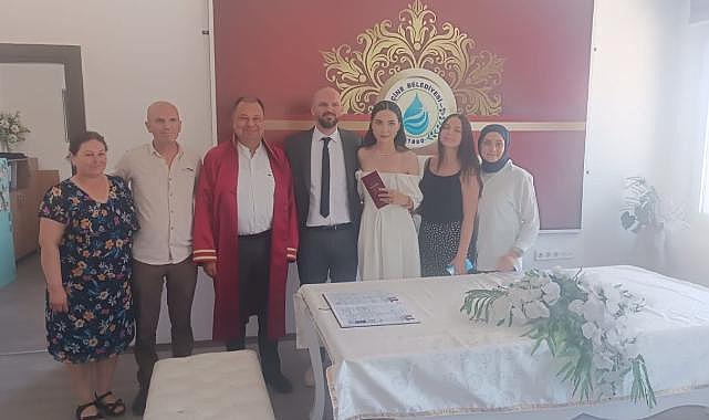 Genç çiftin nikahını Başkan Dinçer kıydı