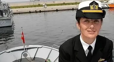 Türkiye'nin ilk kadın amirali Fırat'ın yeni görevi belli oldu