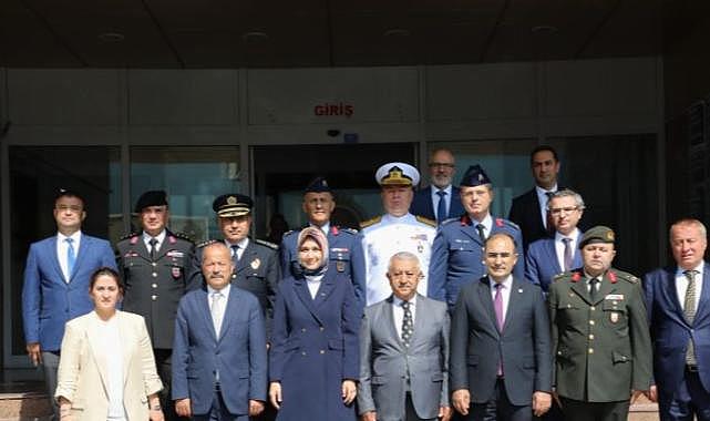 İl Protokolü ve Komutanlardan Zeybek Başkan&#039;a ziyaret