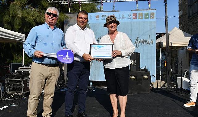İzmir Büyükşehir Belediyesi Seferihisar'a otobüs hibe etti