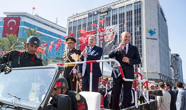 İzmir'de "Zafer" coşkusu
