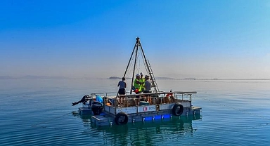 İzmir Körfezi'nin 30 farklı noktasından karot örneği alındı