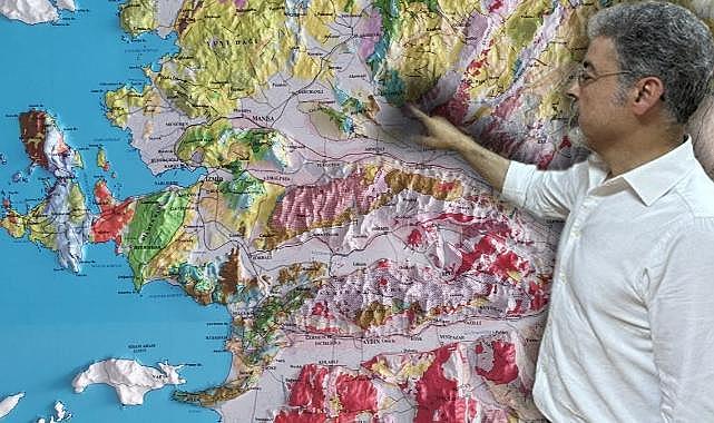 Kırılacak fayı işaret etti, 10 ili uyardı