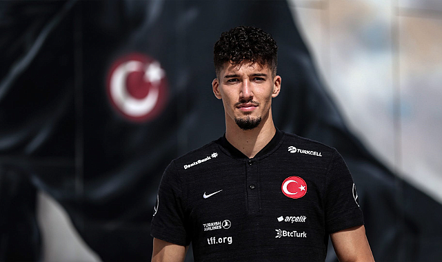 Manchester United'dan Altay'a yeni teklif!