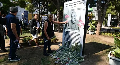 Merhum Akyarlı İzmir Kent Konseyi Parkı'nda anıldı