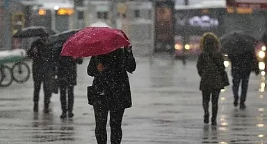 Meteoroloji'den sağanak ve fırtına uyarısı; Sıcak havalar ülke genelini terk ediyor