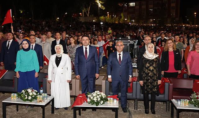 Millet Bahçesi&#039;nde hem bayram hem açılış çoşkusu