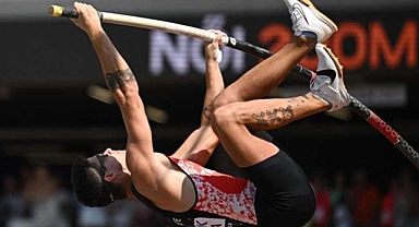 Milli sporcu Ersu Şaşma Dünya Atletizm Şampiyonası'nda finale yükseldi!