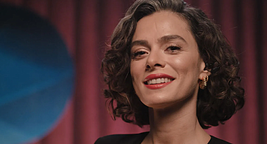 Özge Özpirinçci ekranlara geri dönüyor