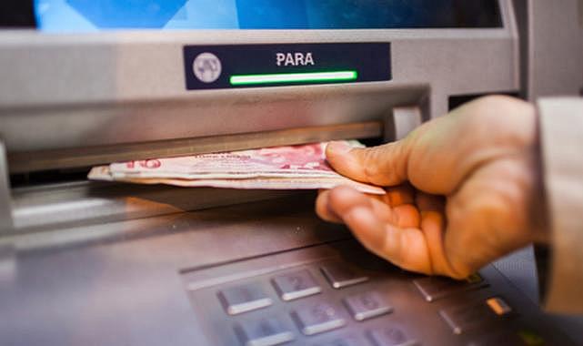 Para çekerken dikkat: Şenol Babuşcu ATM'lerde yeni dönemi açıkladı!