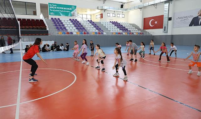 Sahipata Spor Salonu gençlerin hizmetinde