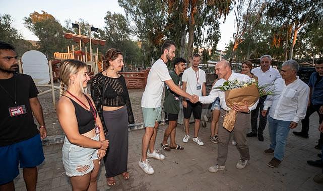 Soyer 20. Gençlik Yaz Kampı&#039;nı ziyaret etti