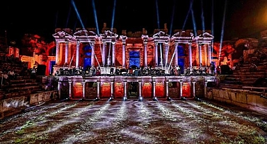 TRT Sanatçıları Denizli'de sahne aldı