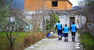 Vatandaşların sağlığı için büyükşehir ekipleri evlere misafir oluyor