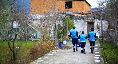 Vatandaşların sağlığı için büyükşehir ekipleri evlere misafir oluyor