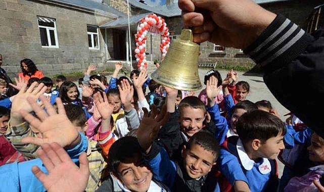 20 milyon öğrenci için ders zili çalıyor