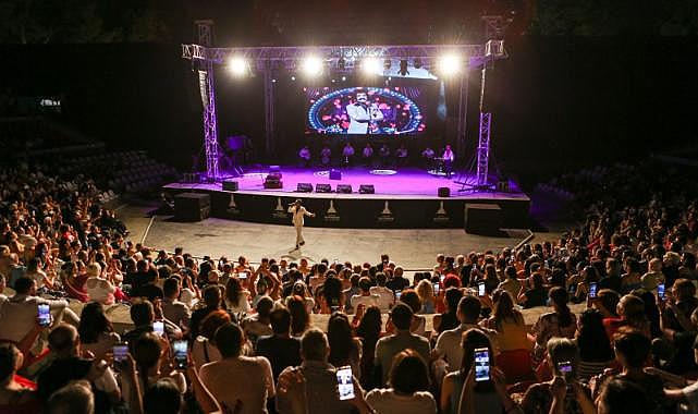 92. İzmir Enternasyonal Fuarı'nda konserler devam ediyor