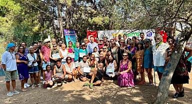 Başkan Atabay sanatçılara sertifikalarını takdim etti