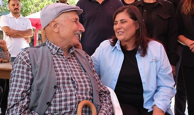 Başkan Çerçioğlu İncirliova Pazarı'nda vatandaşlarla buluştu