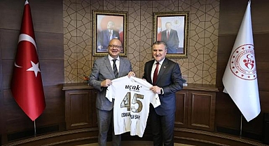 Başkan Ergün, Gençlik ve Spor Bakanı Bak'ı ziyaret etti
