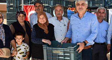 Büyükşehir’den Selendili üreticilere kasa desteği